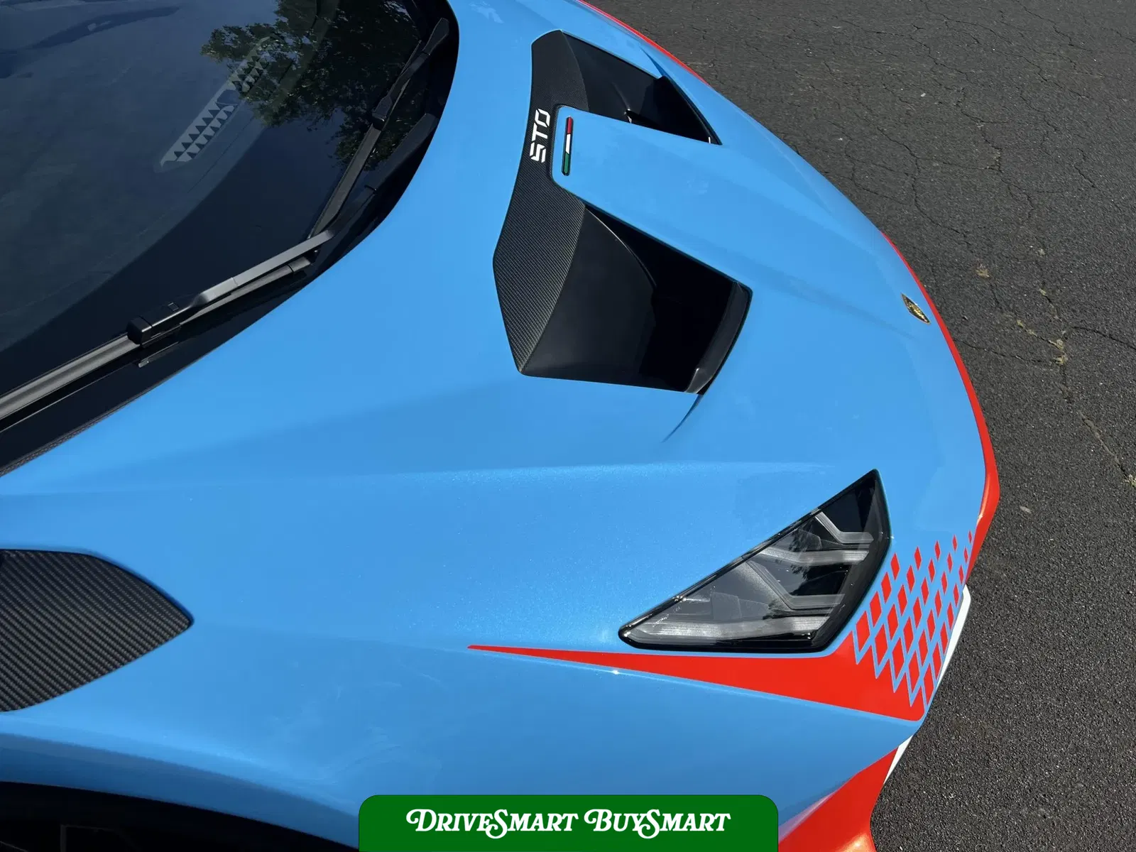2023 Lamborghini Huracan STO