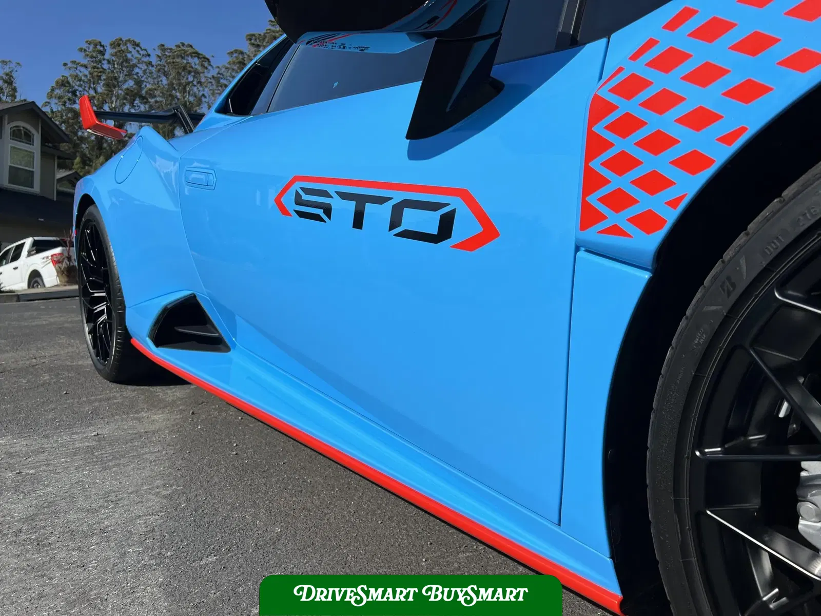 2023 Lamborghini Huracan STO