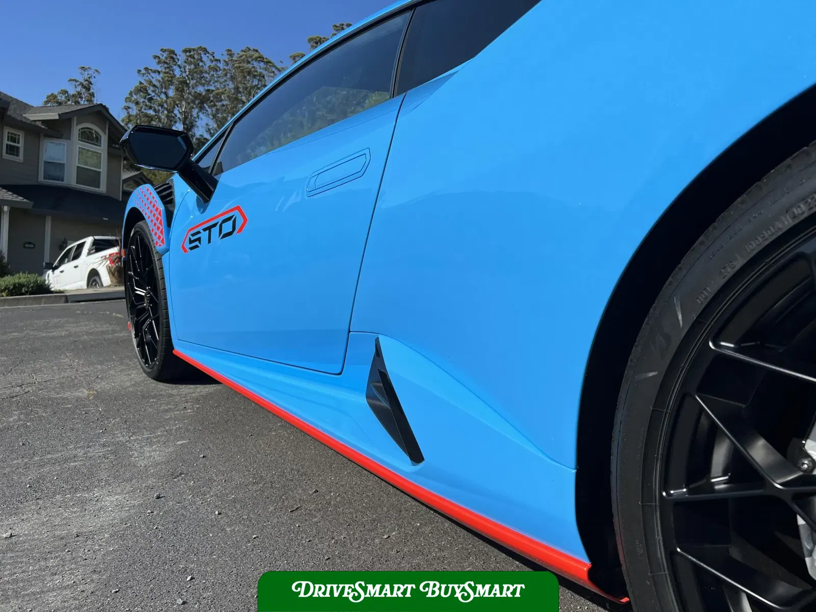 2023 Lamborghini Huracan STO