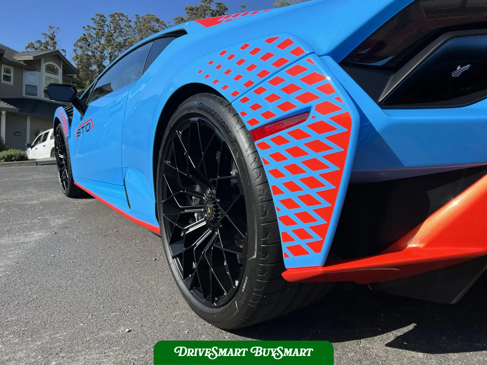 2023 Lamborghini Huracan STO