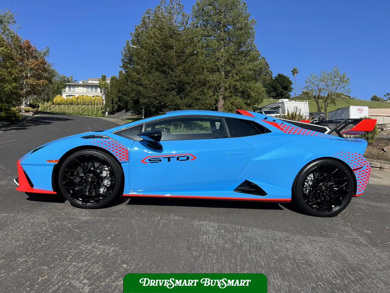 2023 Lamborghini Huracan STO