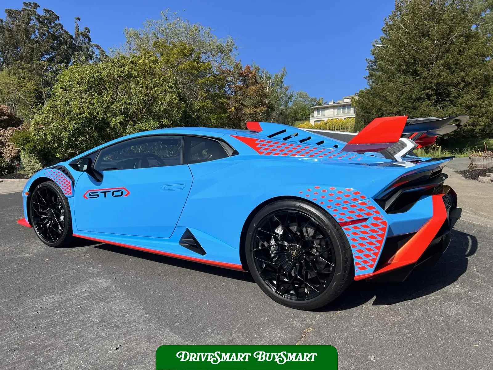 2023 Lamborghini Huracan STO