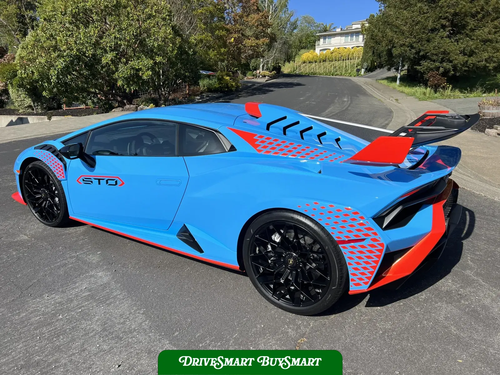 2023 Lamborghini Huracan STO