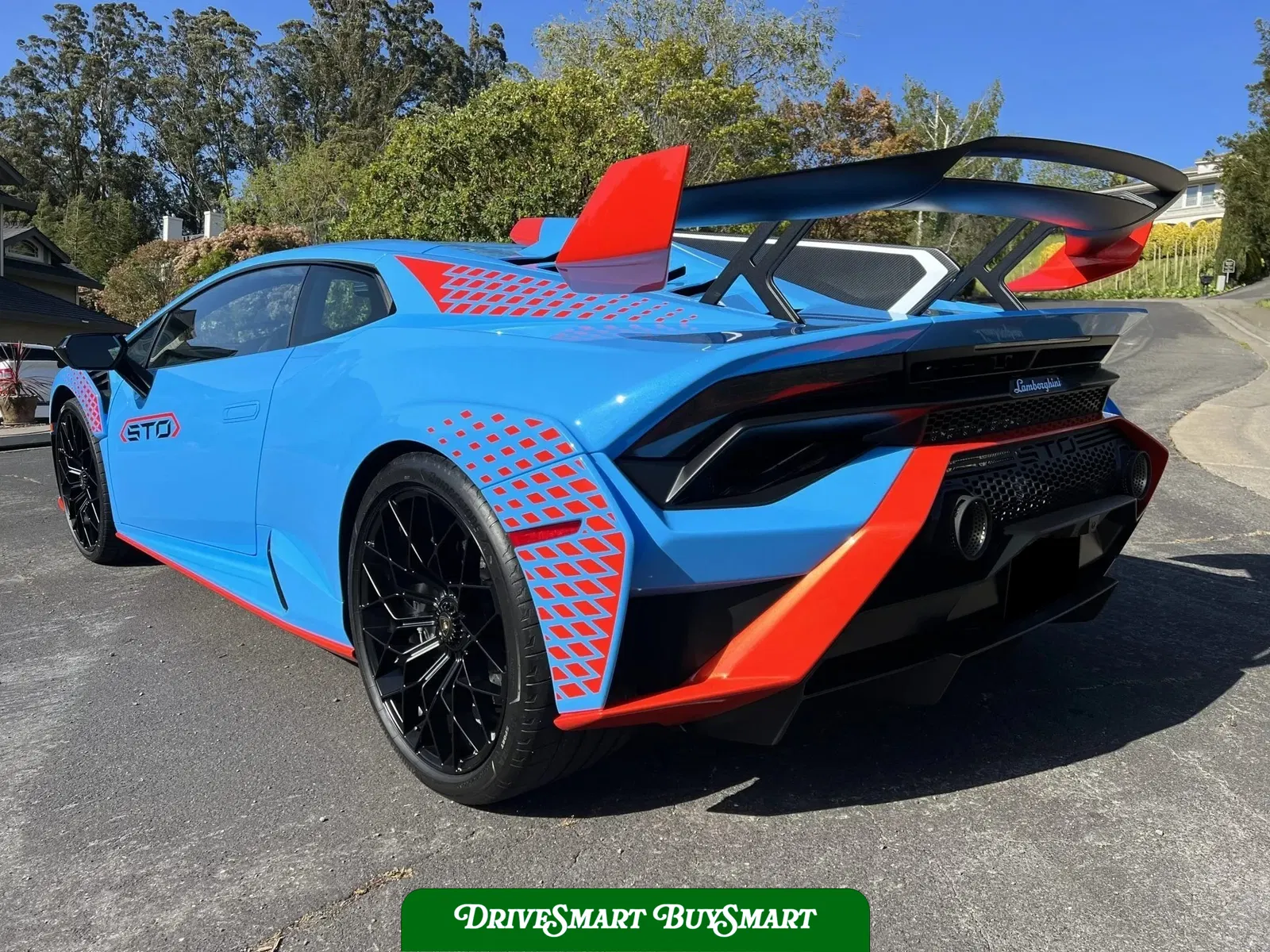 2023 Lamborghini Huracan STO