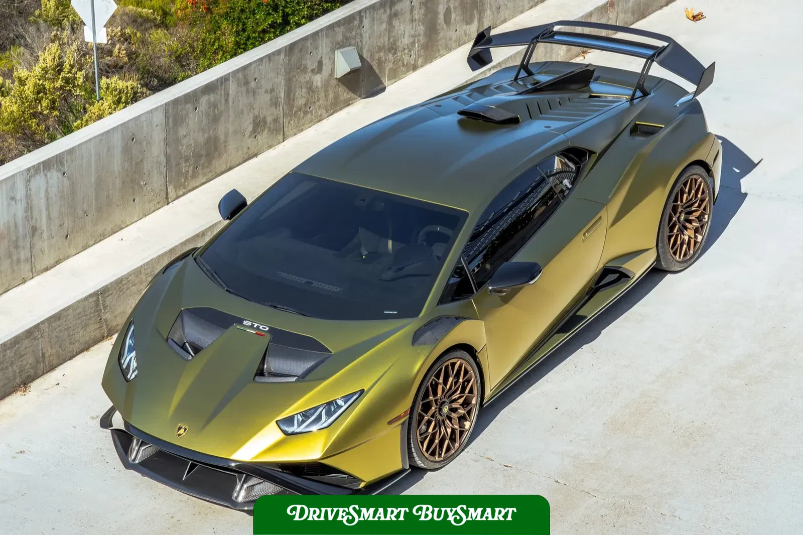 2022 Lamborghini Huracan STO