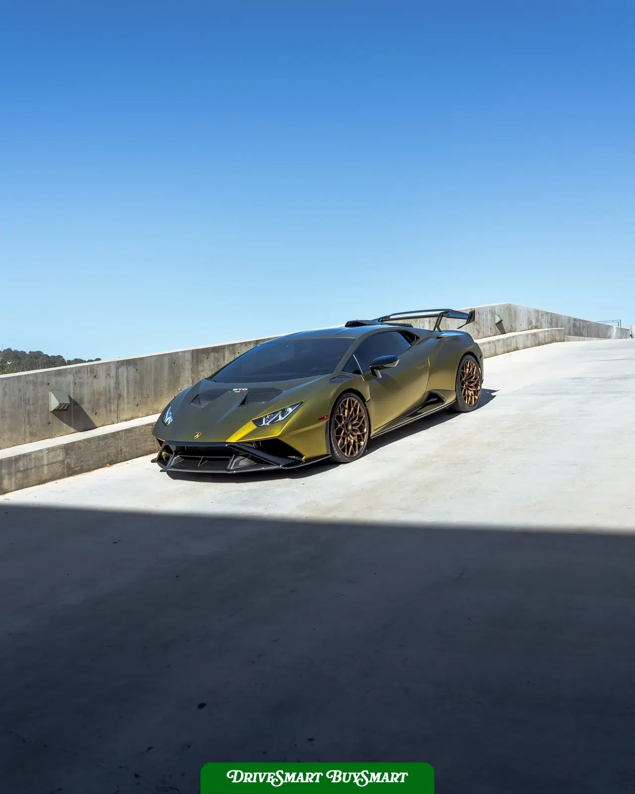2022 Lamborghini Huracan STO