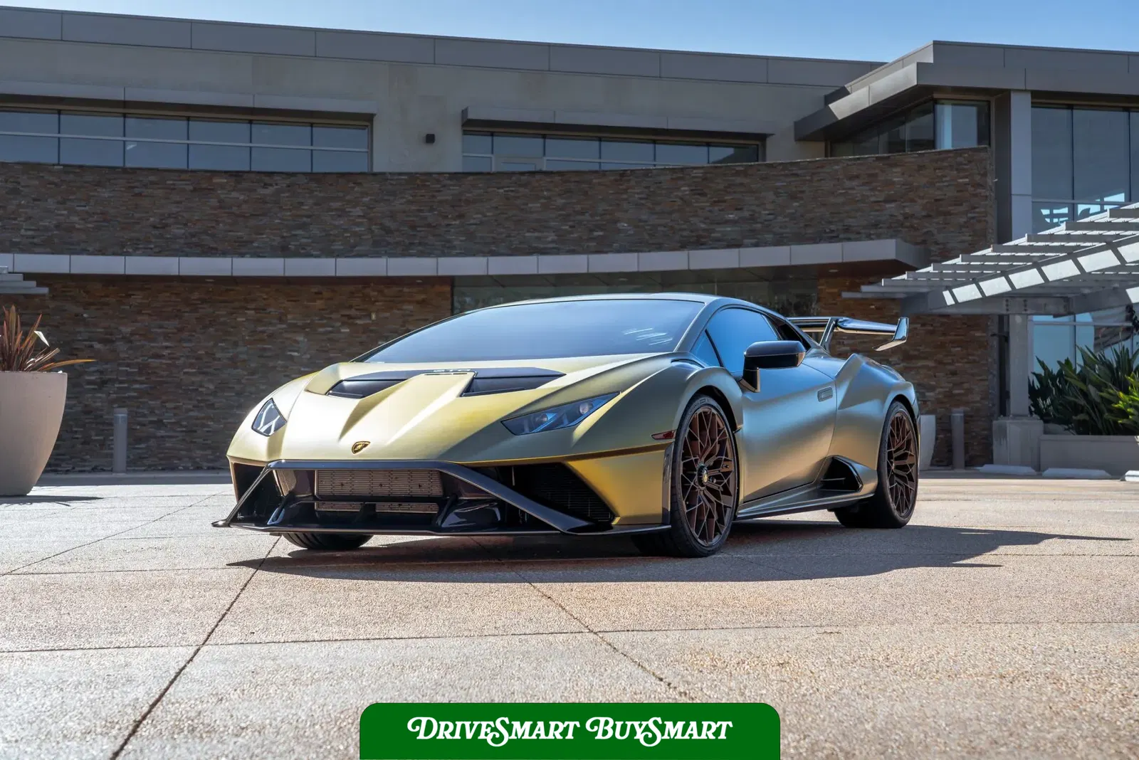 2022 Lamborghini Huracan STO