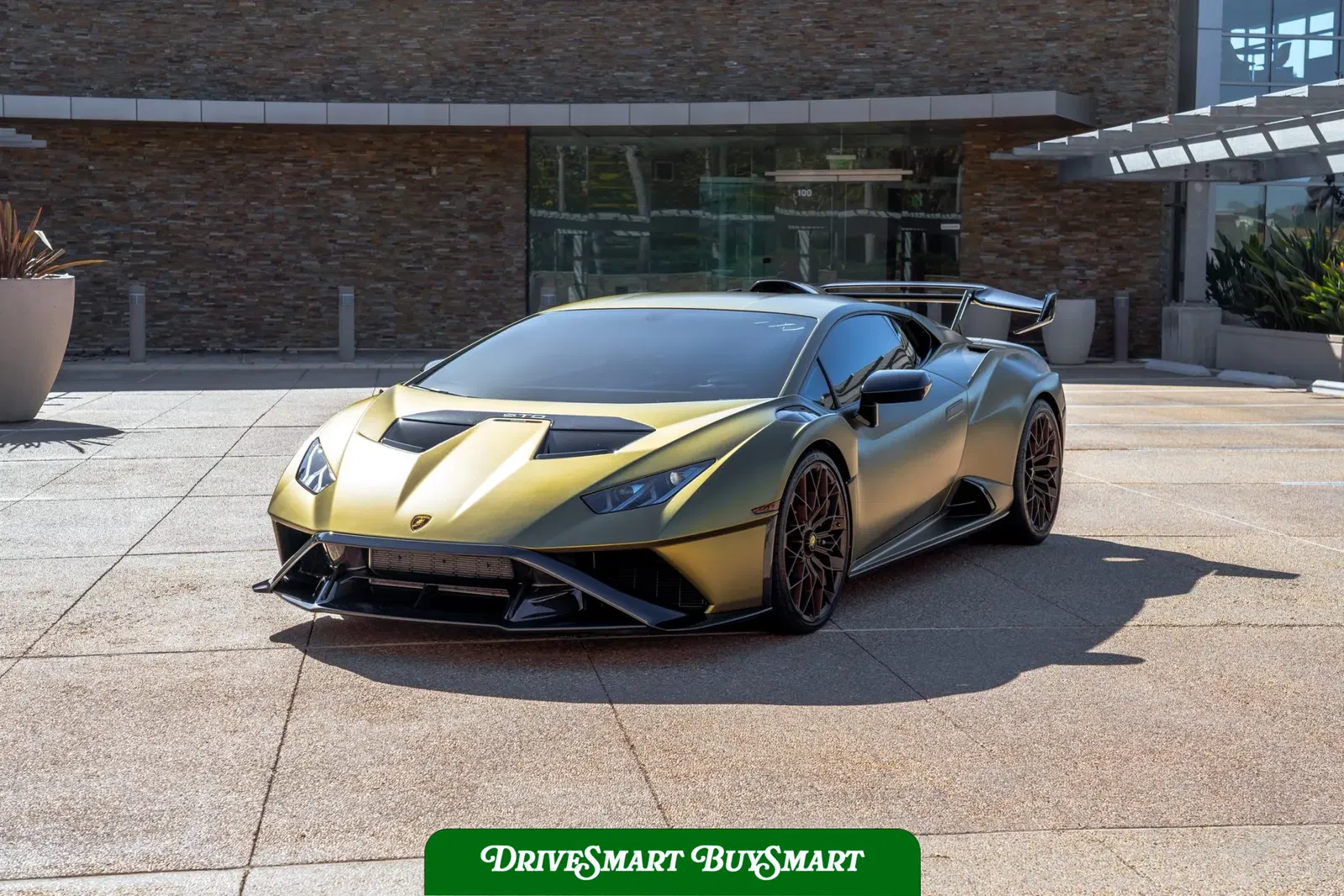 2022 Lamborghini Huracan STO