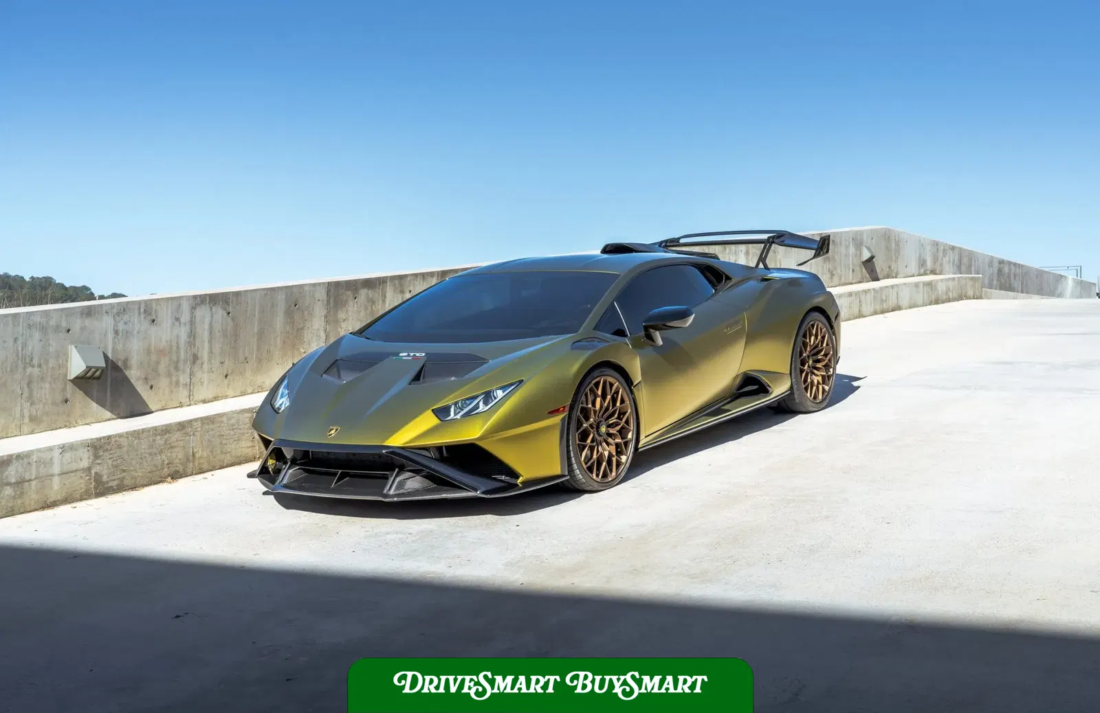 2022 Lamborghini Huracan STO