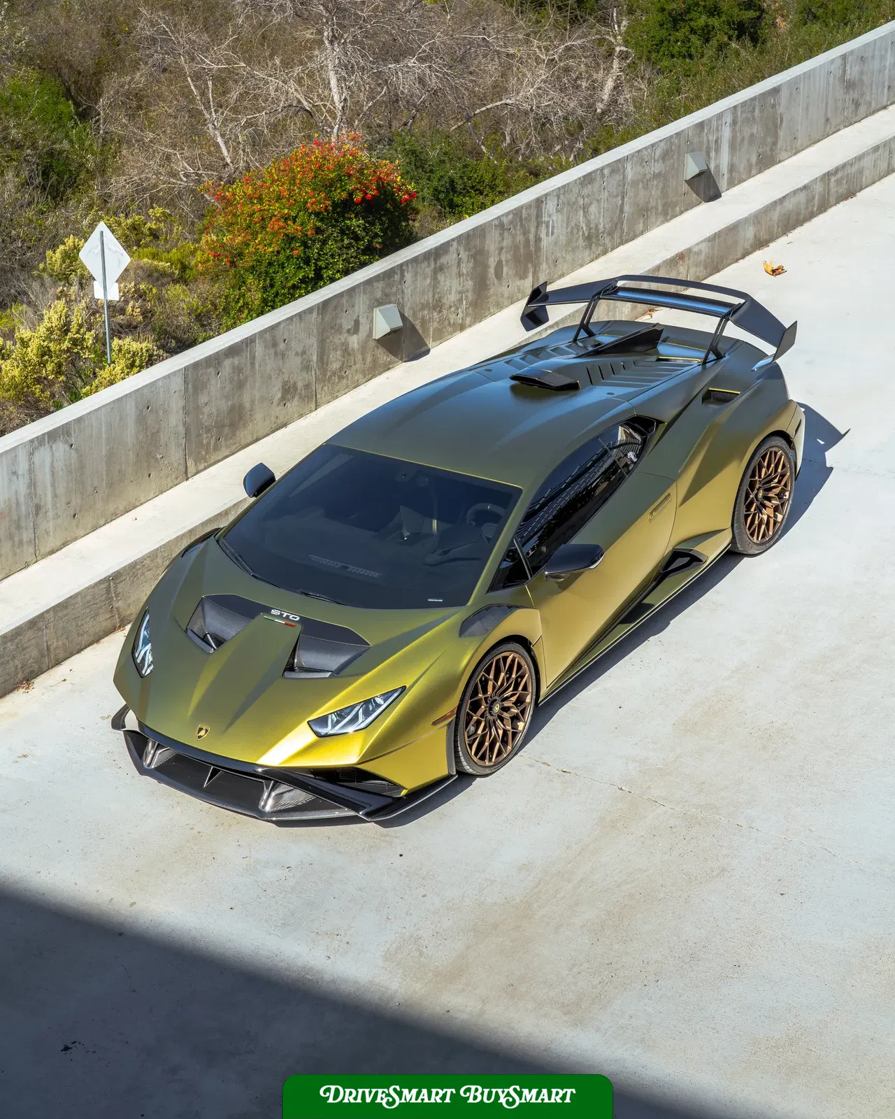 2022 Lamborghini Huracan STO