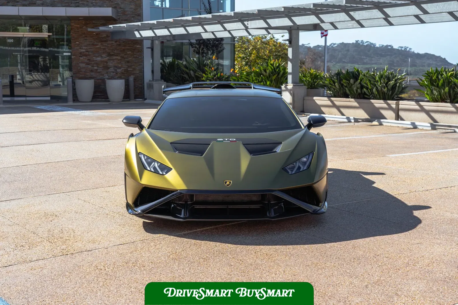2022 Lamborghini Huracan STO