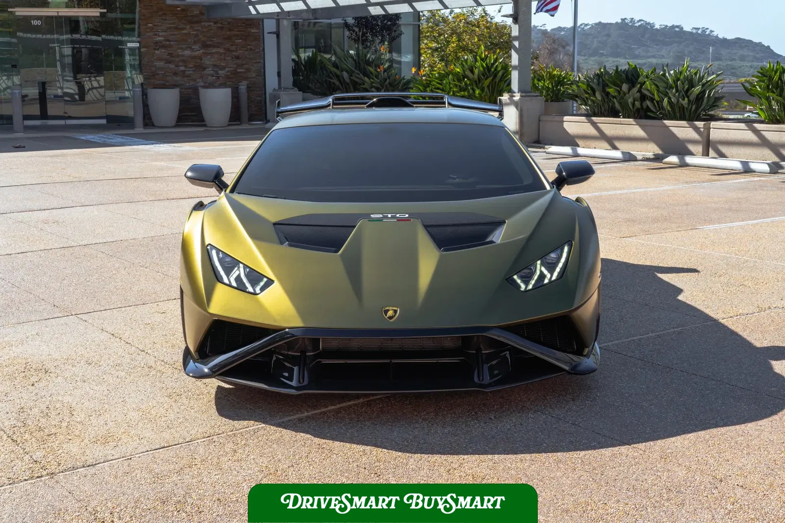 2022 Lamborghini Huracan STO