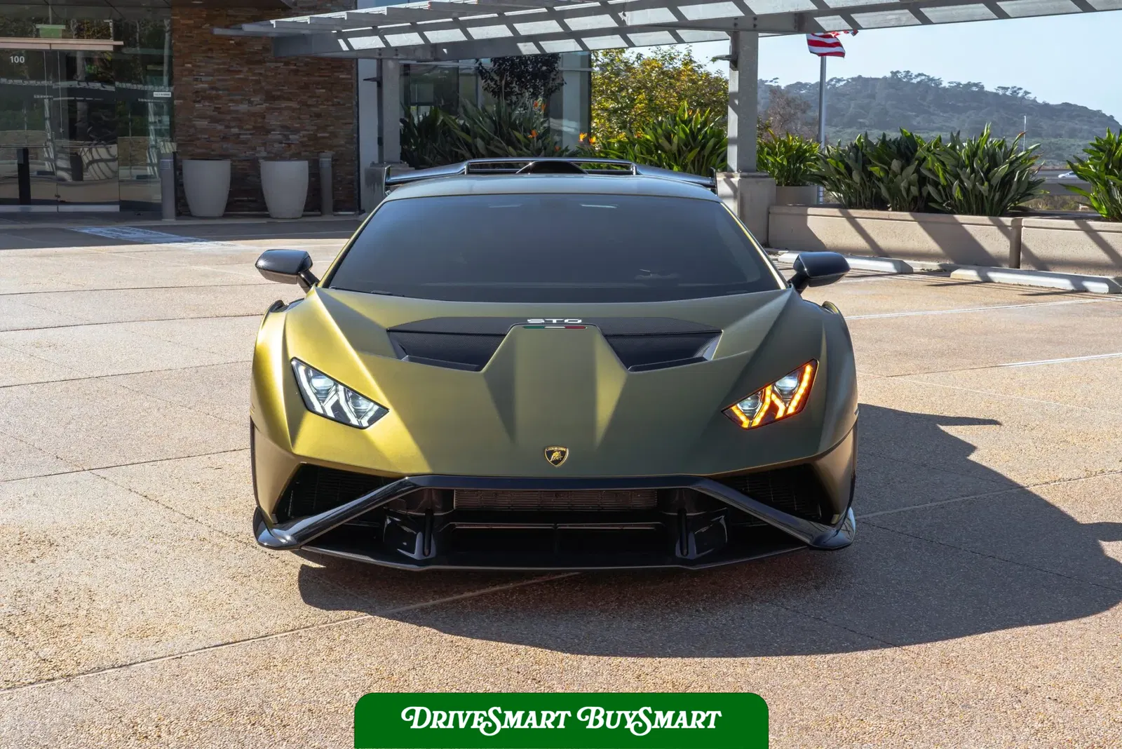 2022 Lamborghini Huracan STO