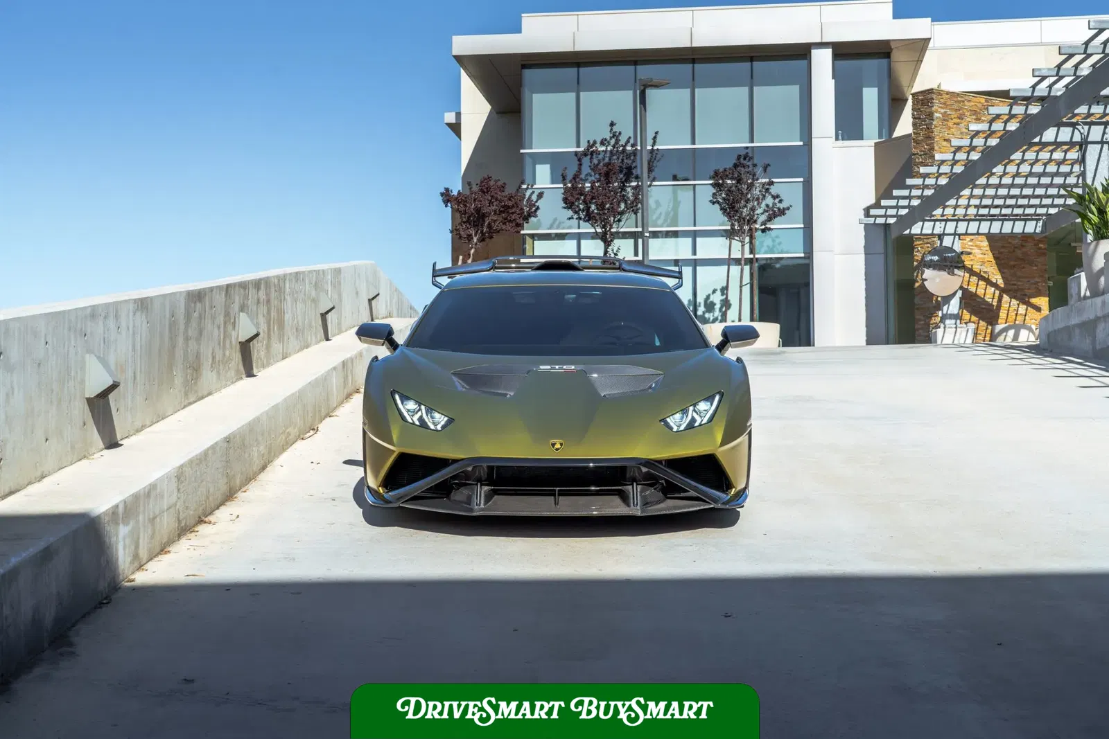 2022 Lamborghini Huracan STO