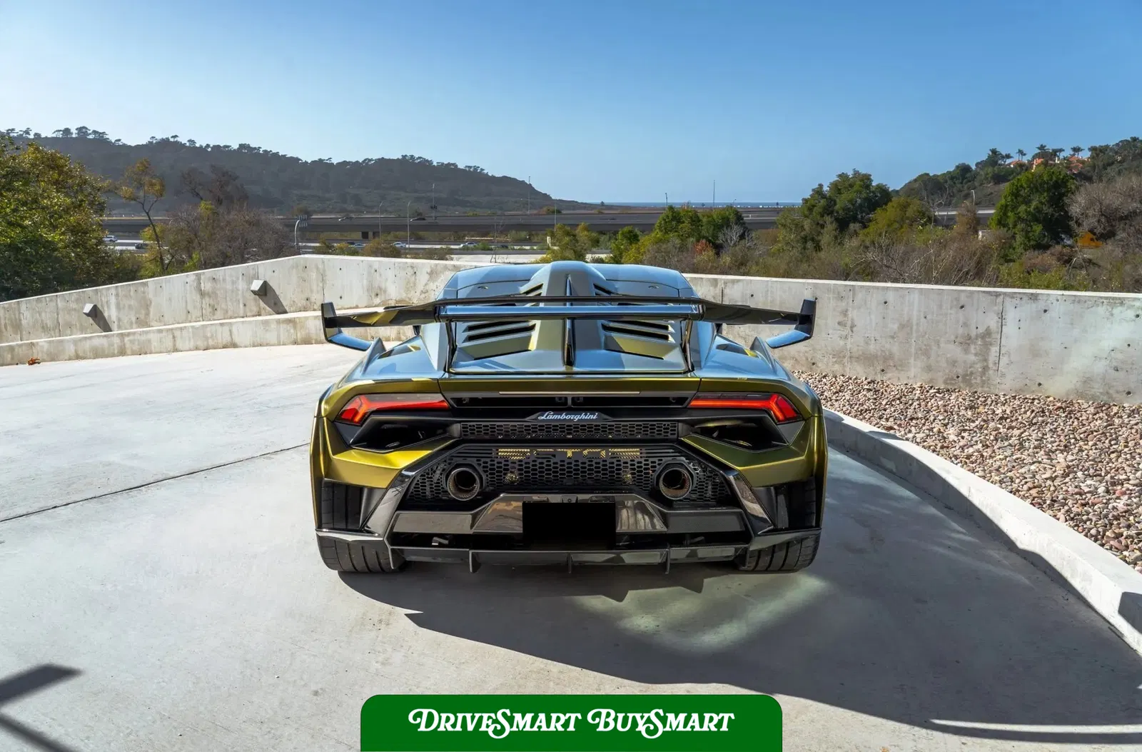 2022 Lamborghini Huracan STO