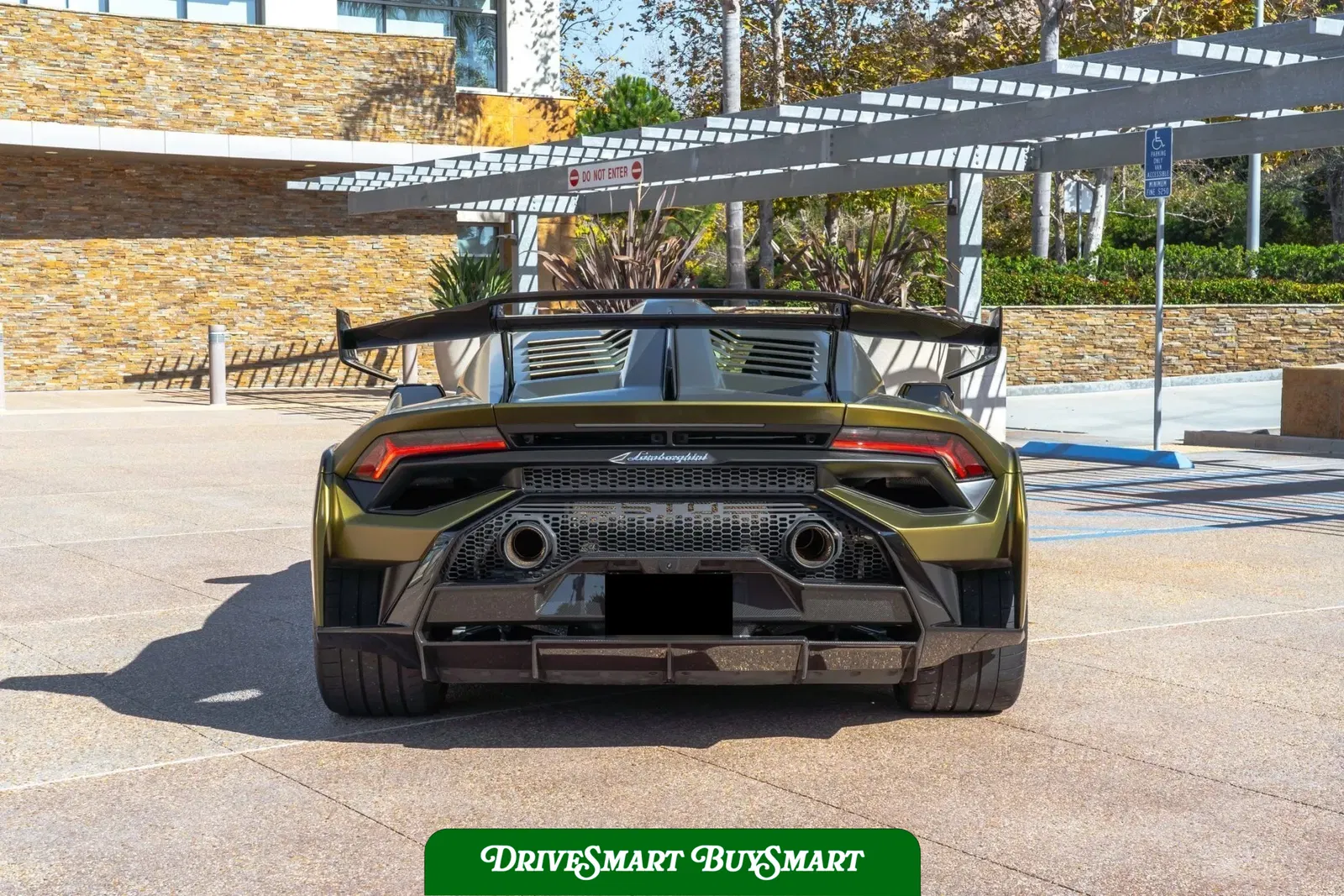 2022 Lamborghini Huracan STO