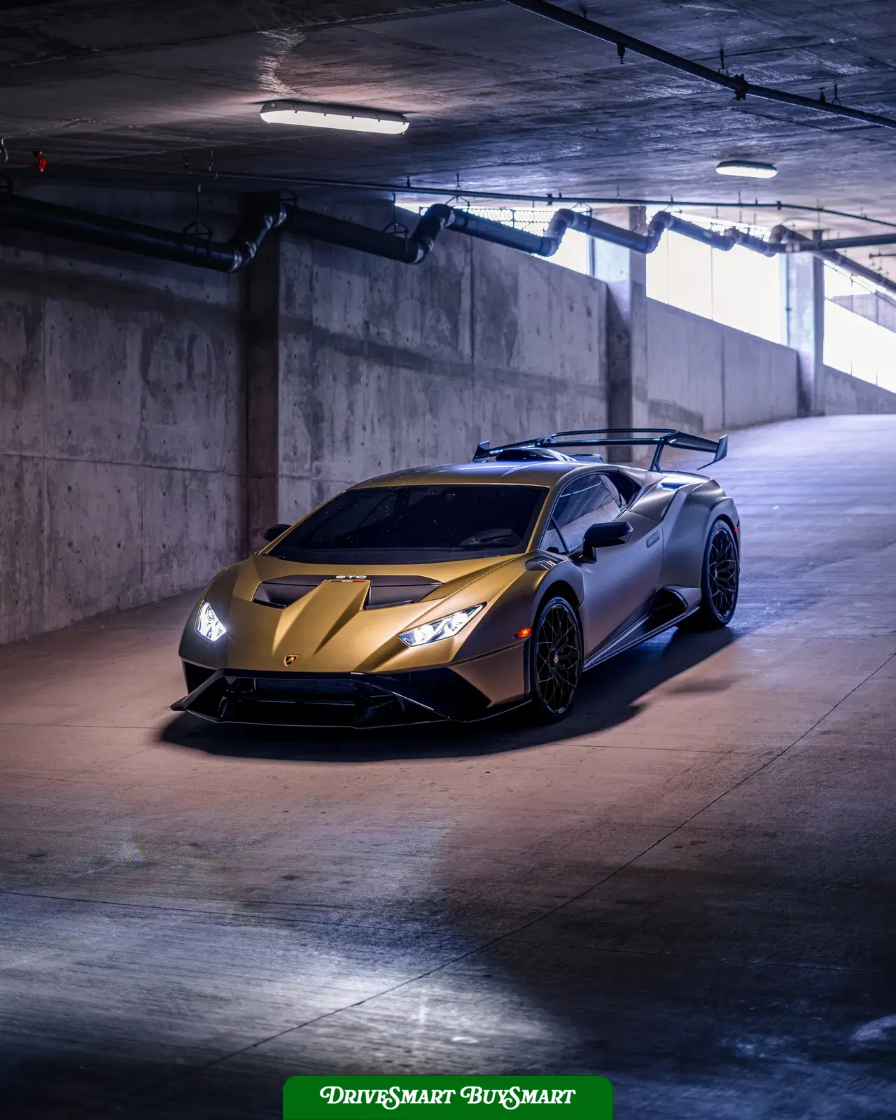 2022 Lamborghini Huracan STO