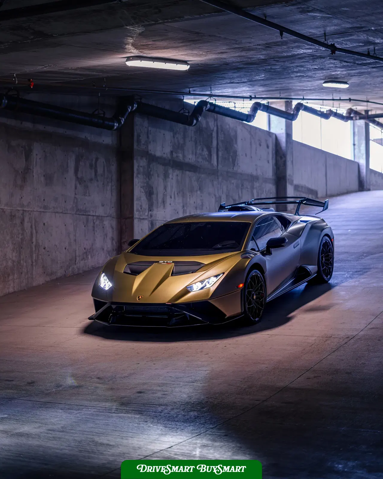 2022 Lamborghini Huracan STO