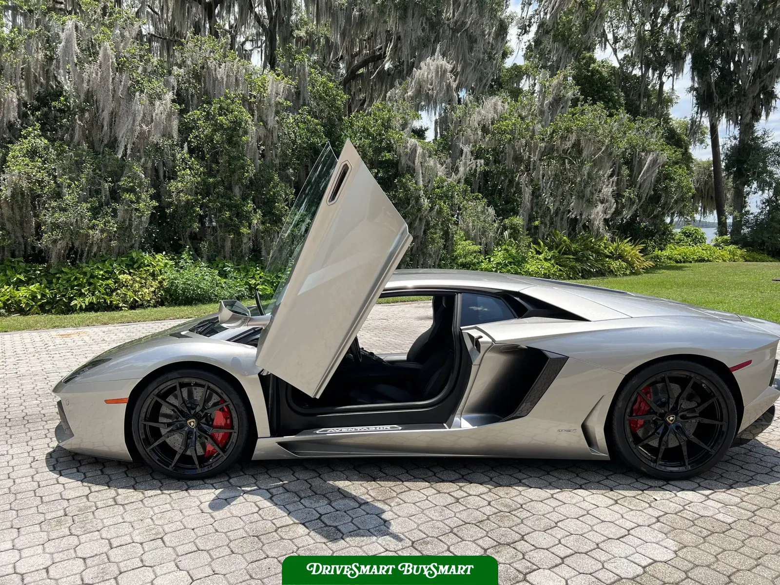 2014 Lamborghini Aventador LP700-4 Coupe