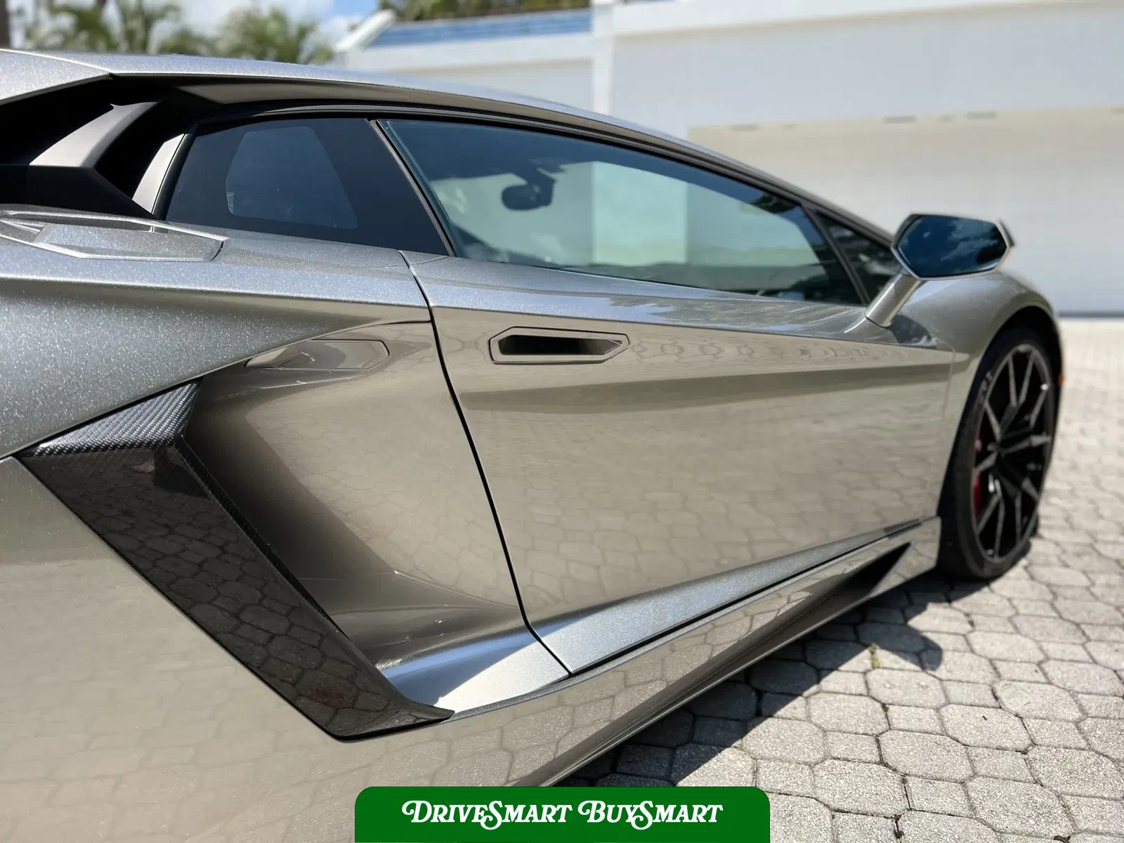 2014 Lamborghini Aventador LP700-4 Coupe