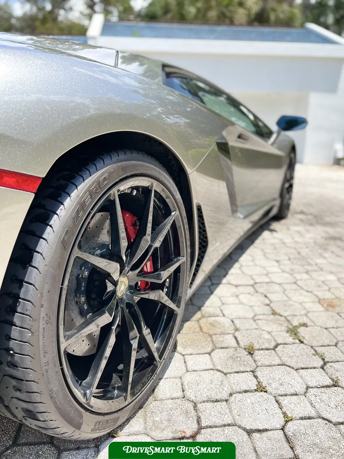 2014 Lamborghini Aventador LP700-4 Coupe