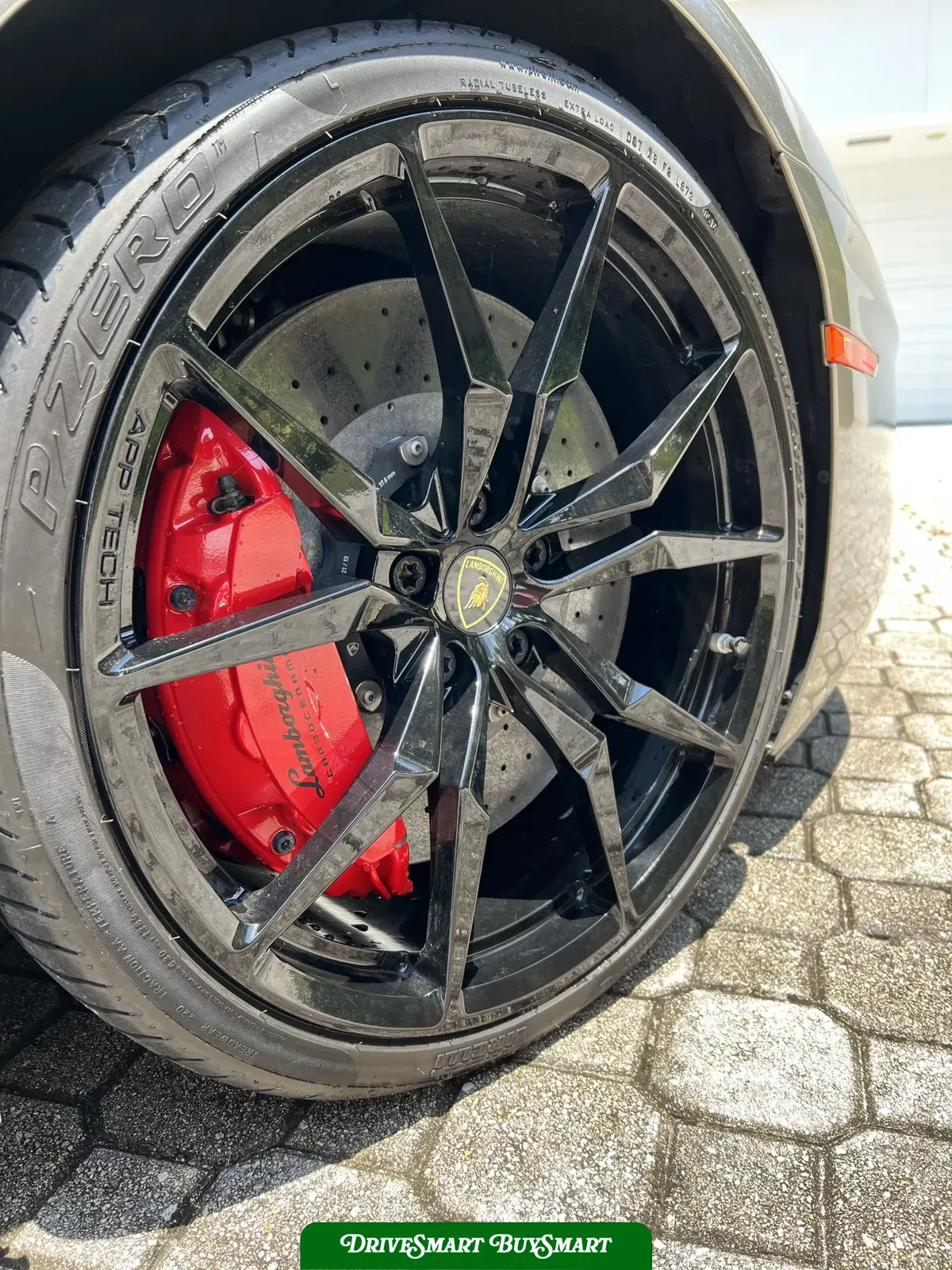 2014 Lamborghini Aventador LP700-4 Coupe