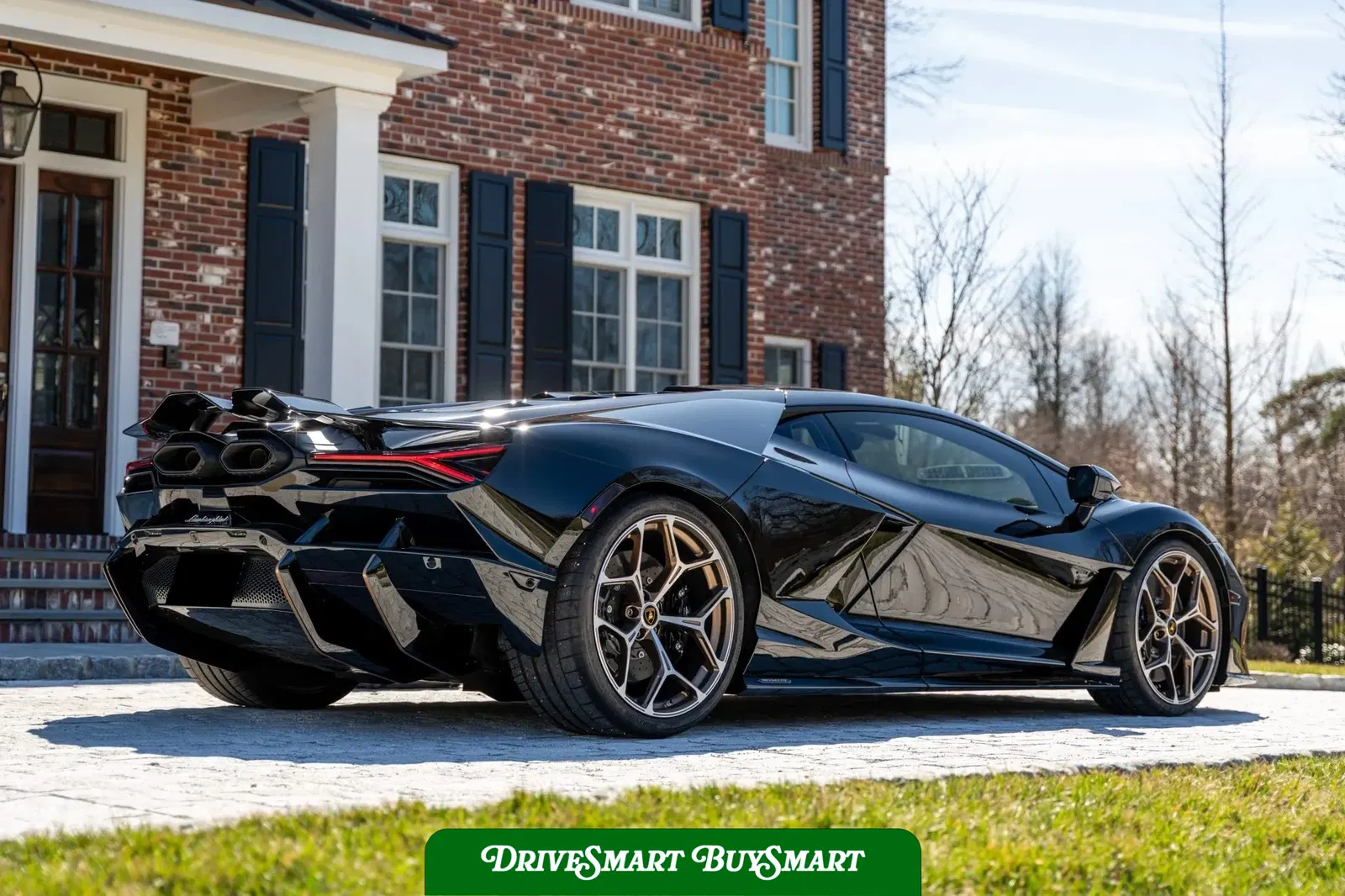 2024 Lamborghini Revuelto