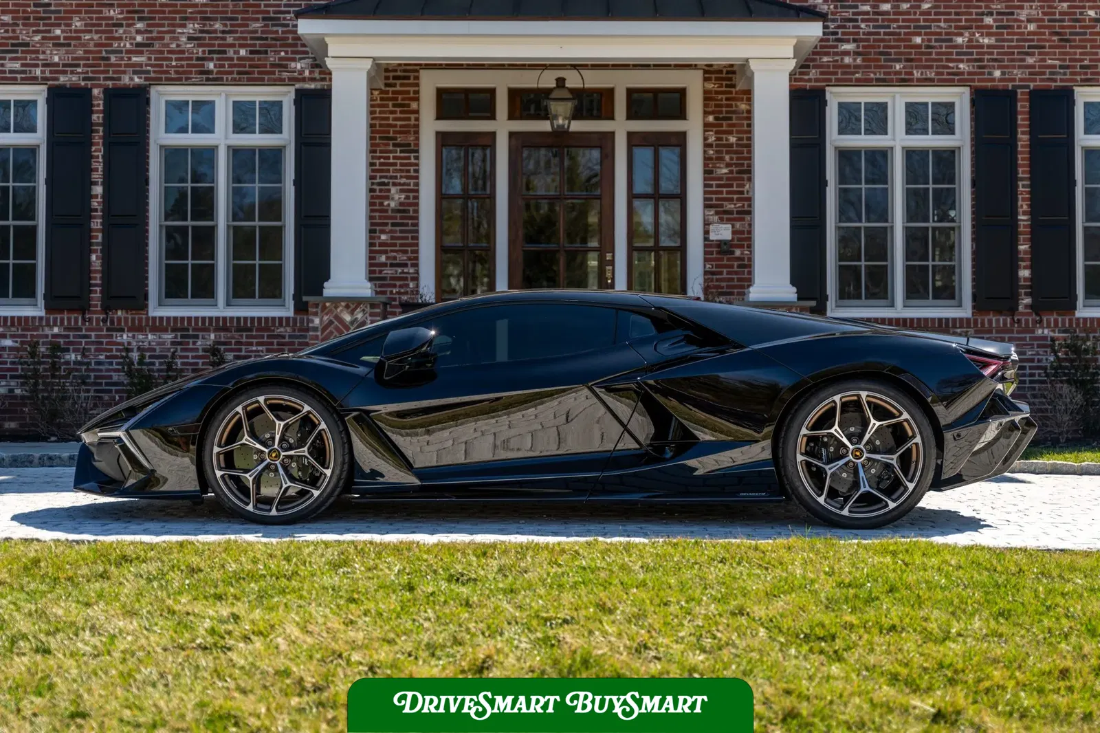 2024 Lamborghini Revuelto