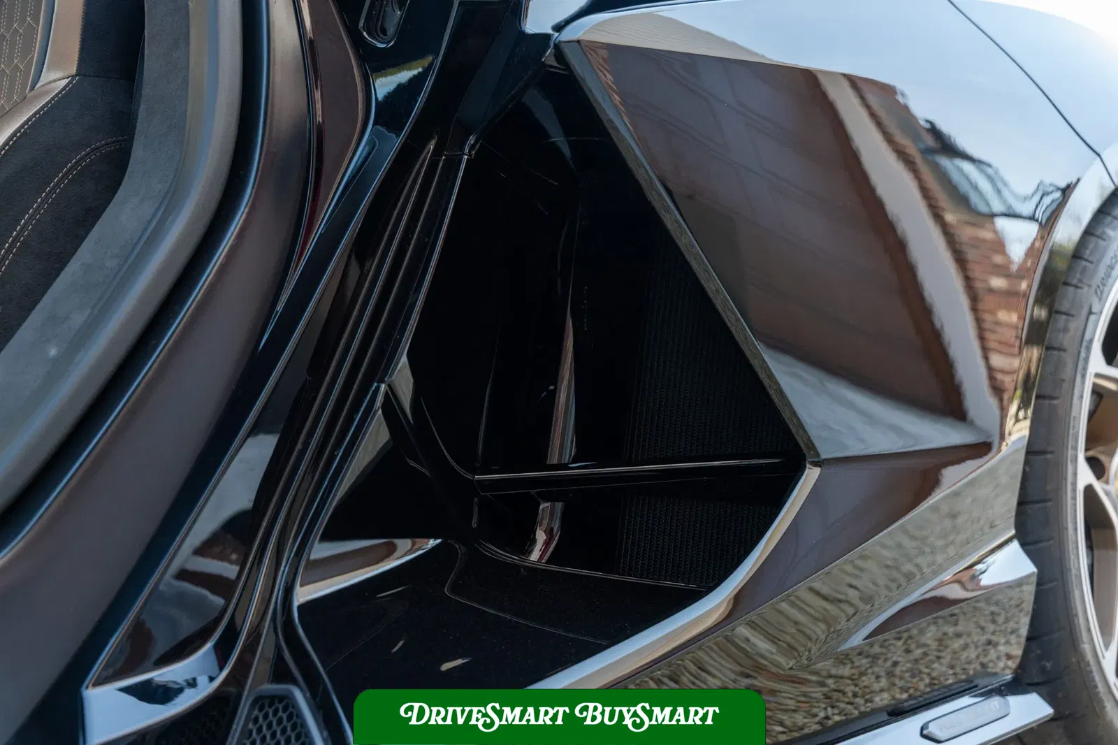 2024 Lamborghini Revuelto