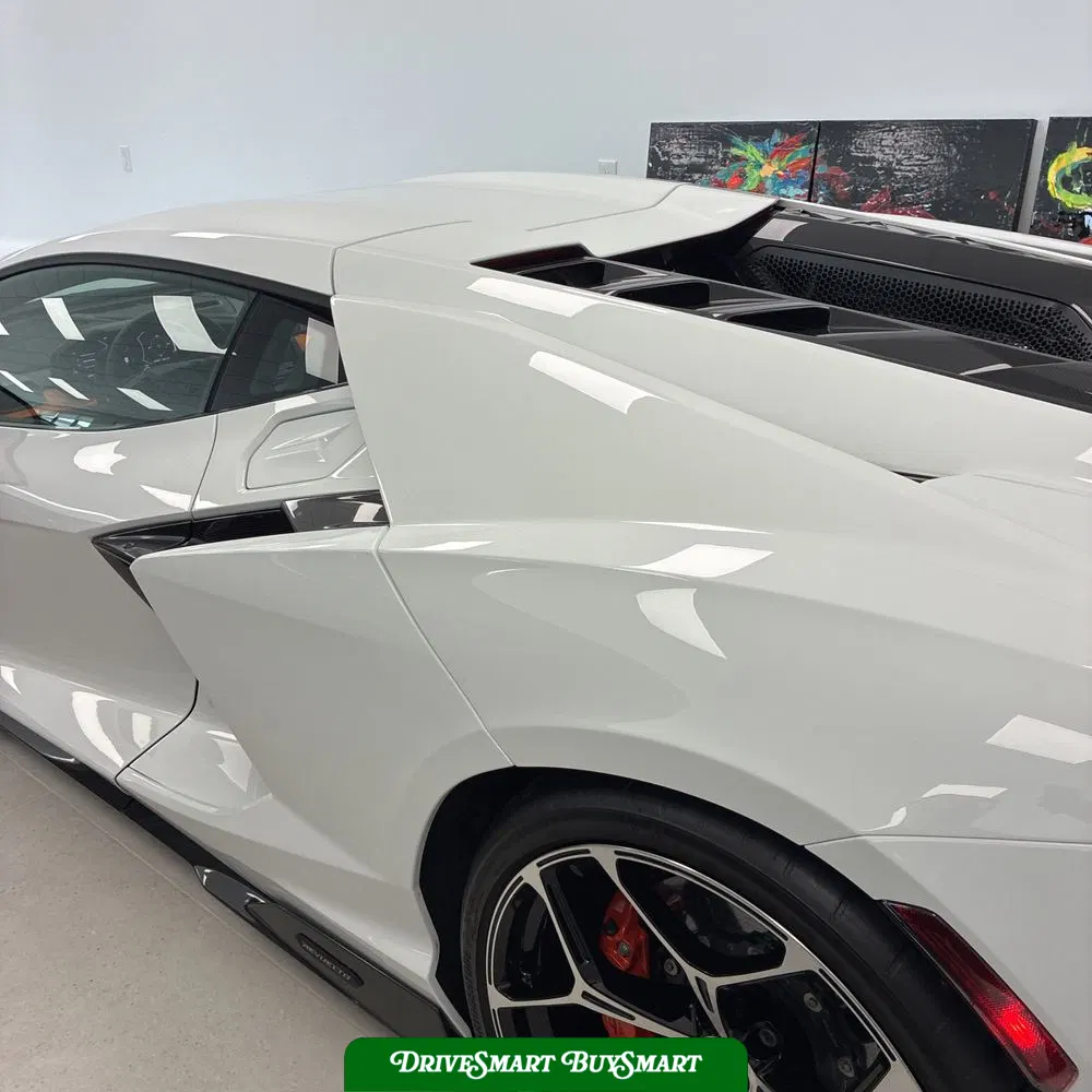 2024 Lamborghini Revuelto Base