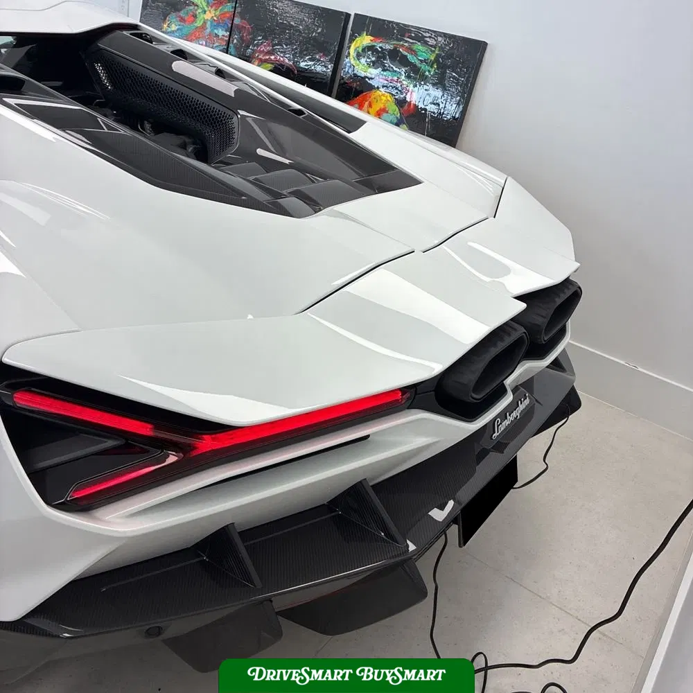 2024 Lamborghini Revuelto Base