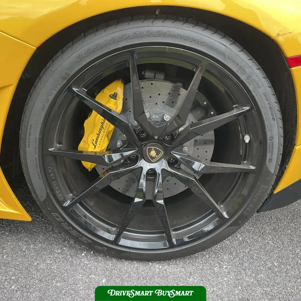 2014 Lamborghini Aventador Base