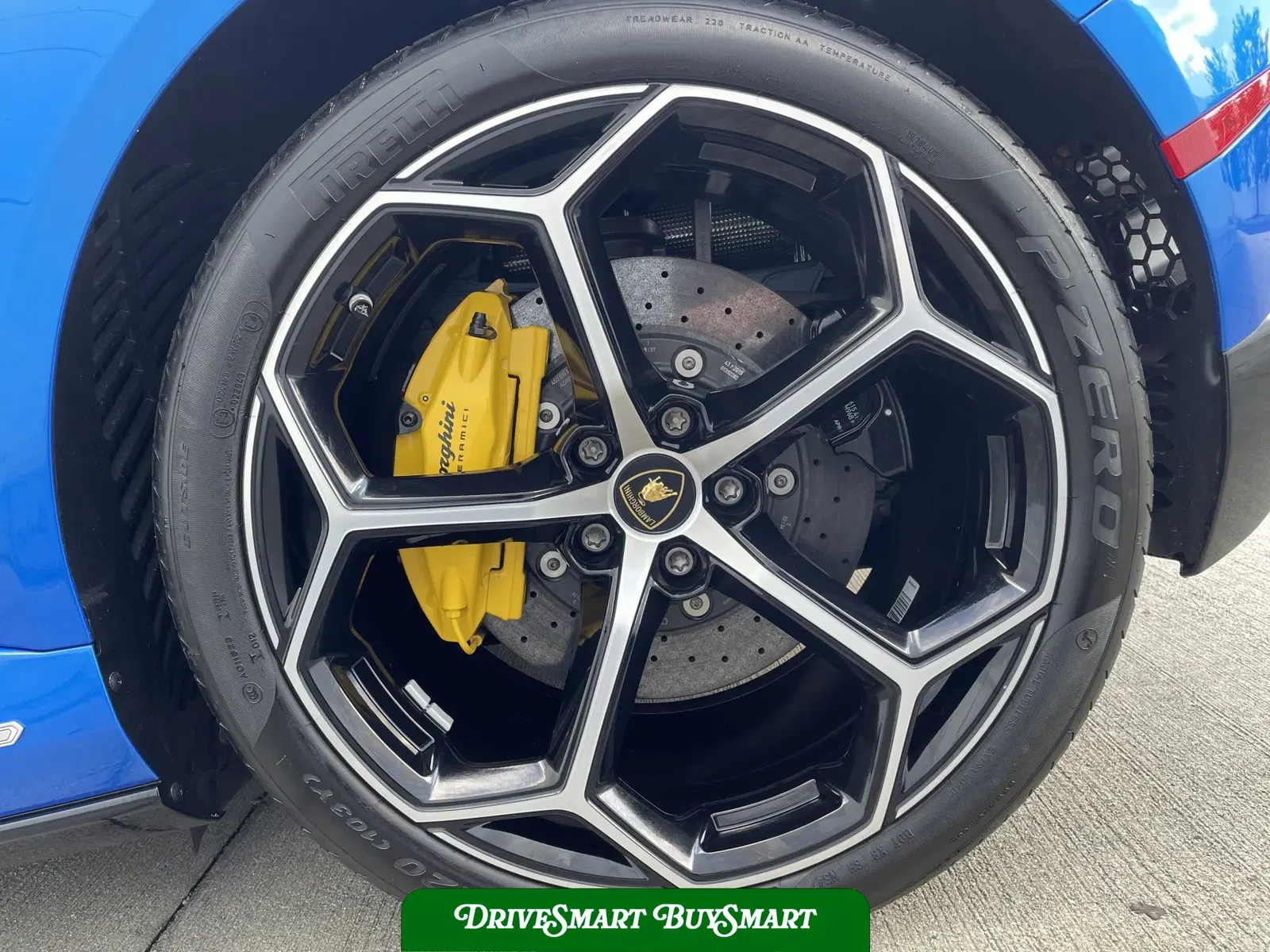 2020 Lamborghini Huracan Evo Spyder