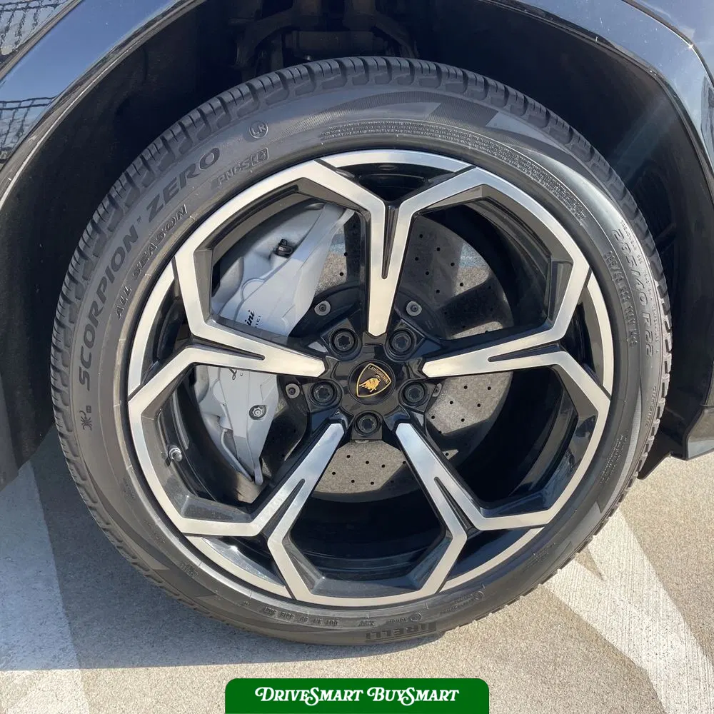 2020 Lamborghini Urus Base