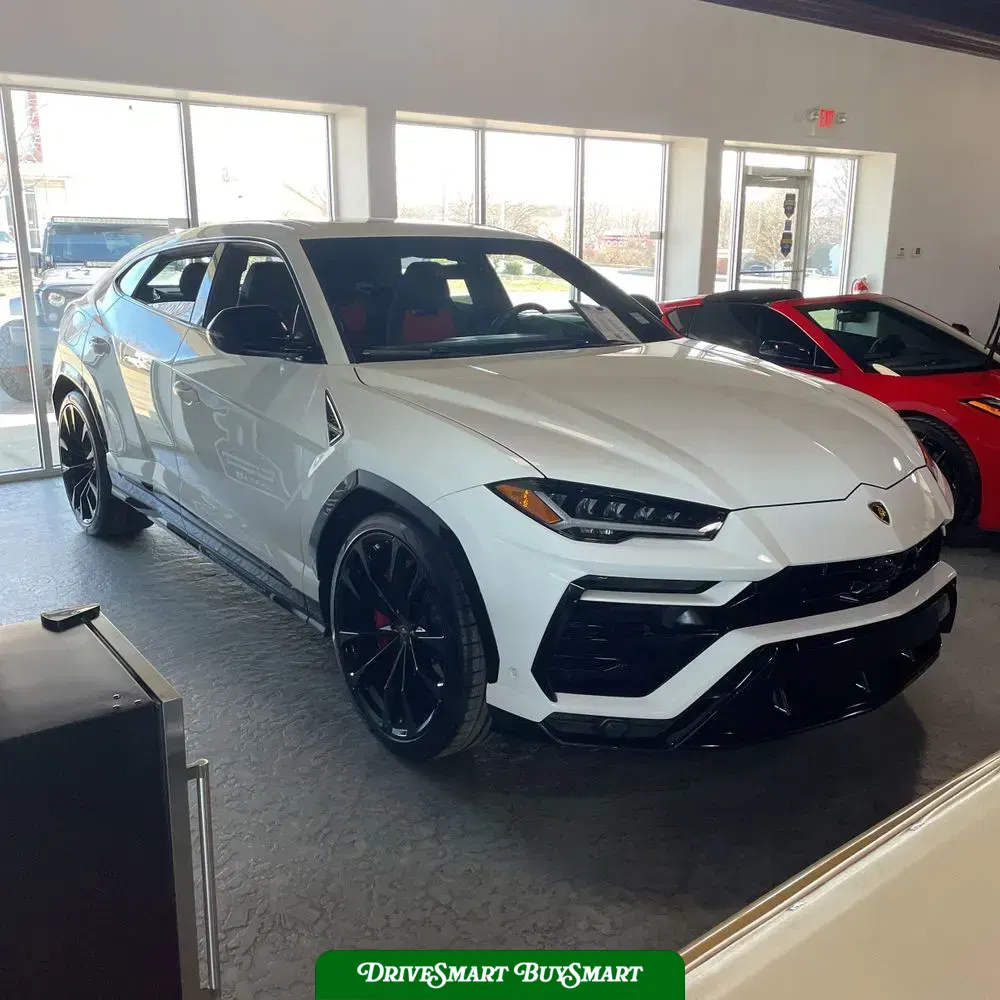 2022 Lamborghini Urus Base