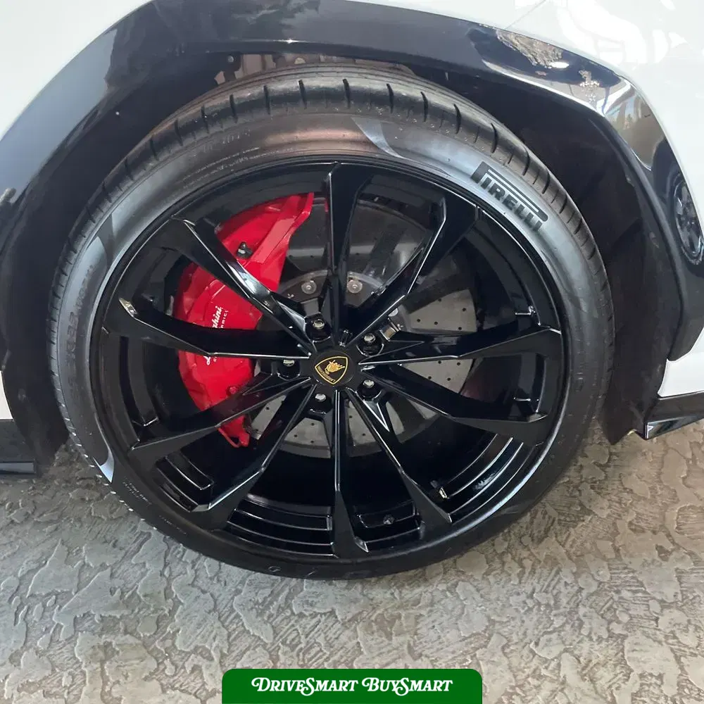 2022 Lamborghini Urus Base
