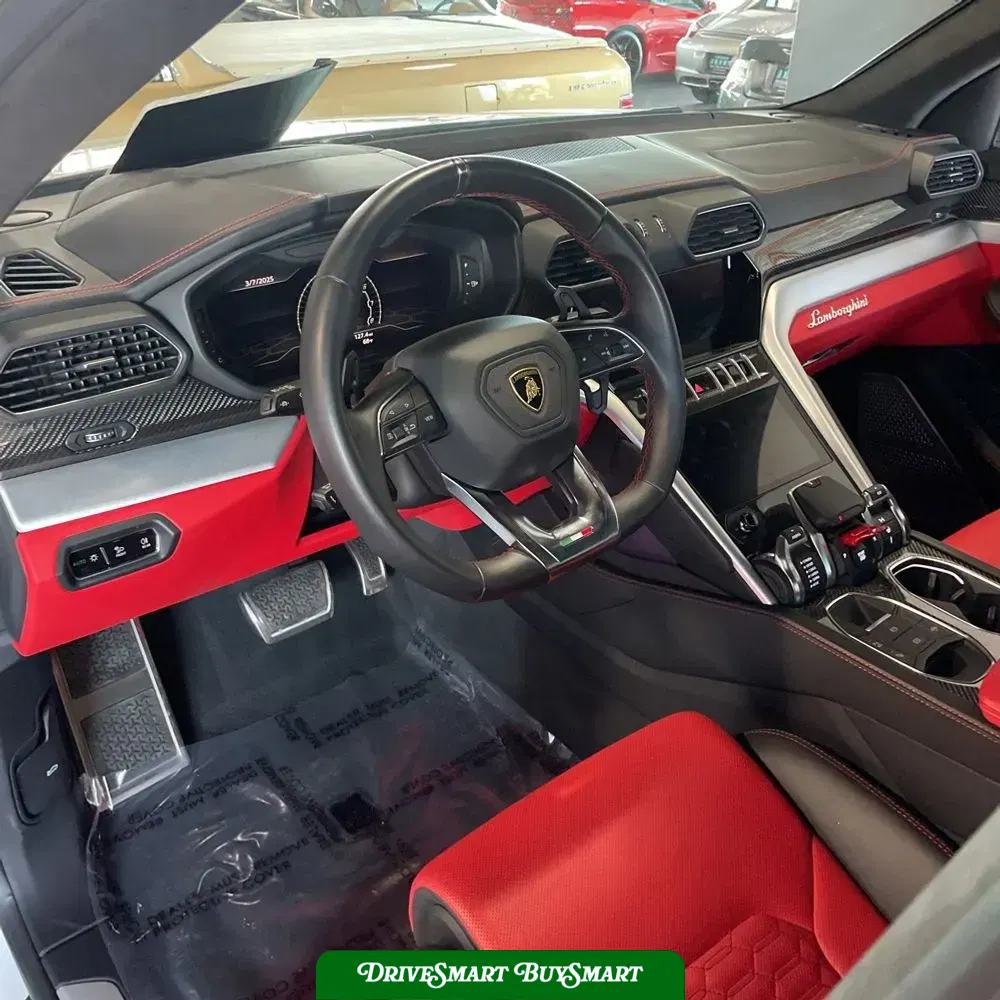 2022 Lamborghini Urus Base