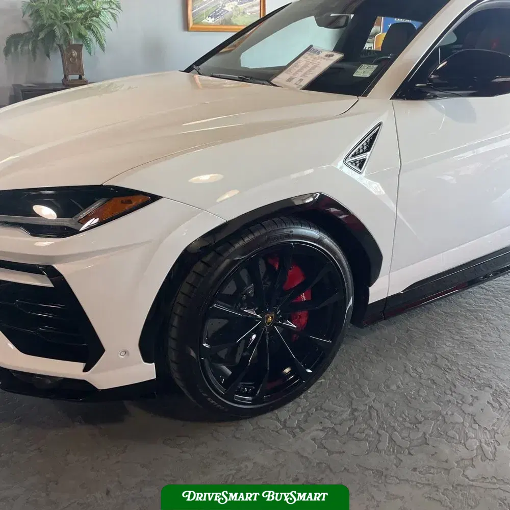 2022 Lamborghini Urus Base