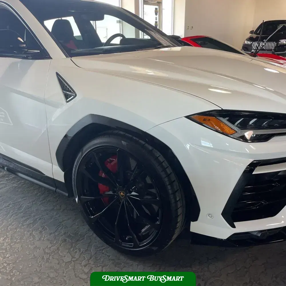 2022 Lamborghini Urus Base