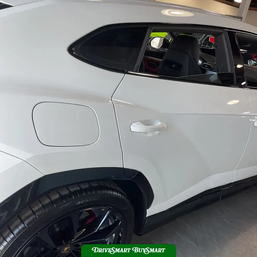2022 Lamborghini Urus Base