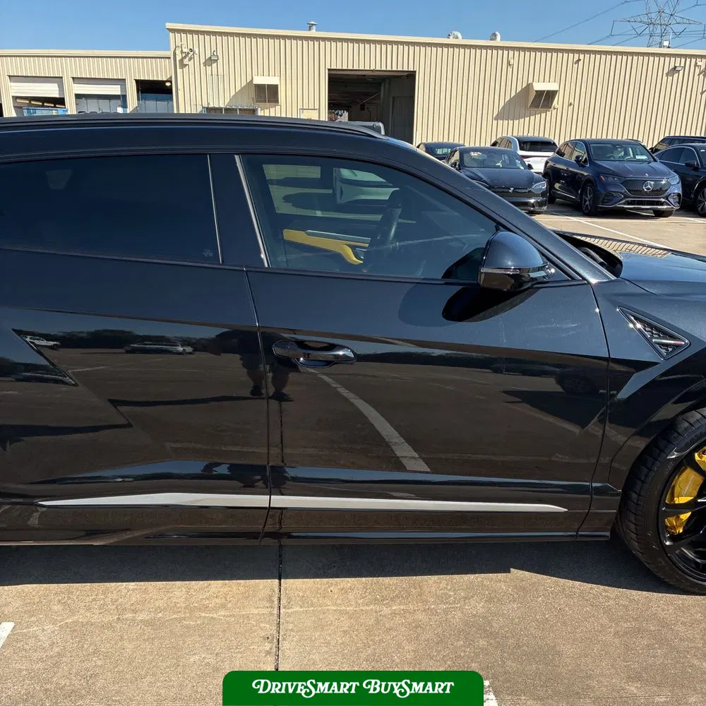 2019 Lamborghini Urus Base