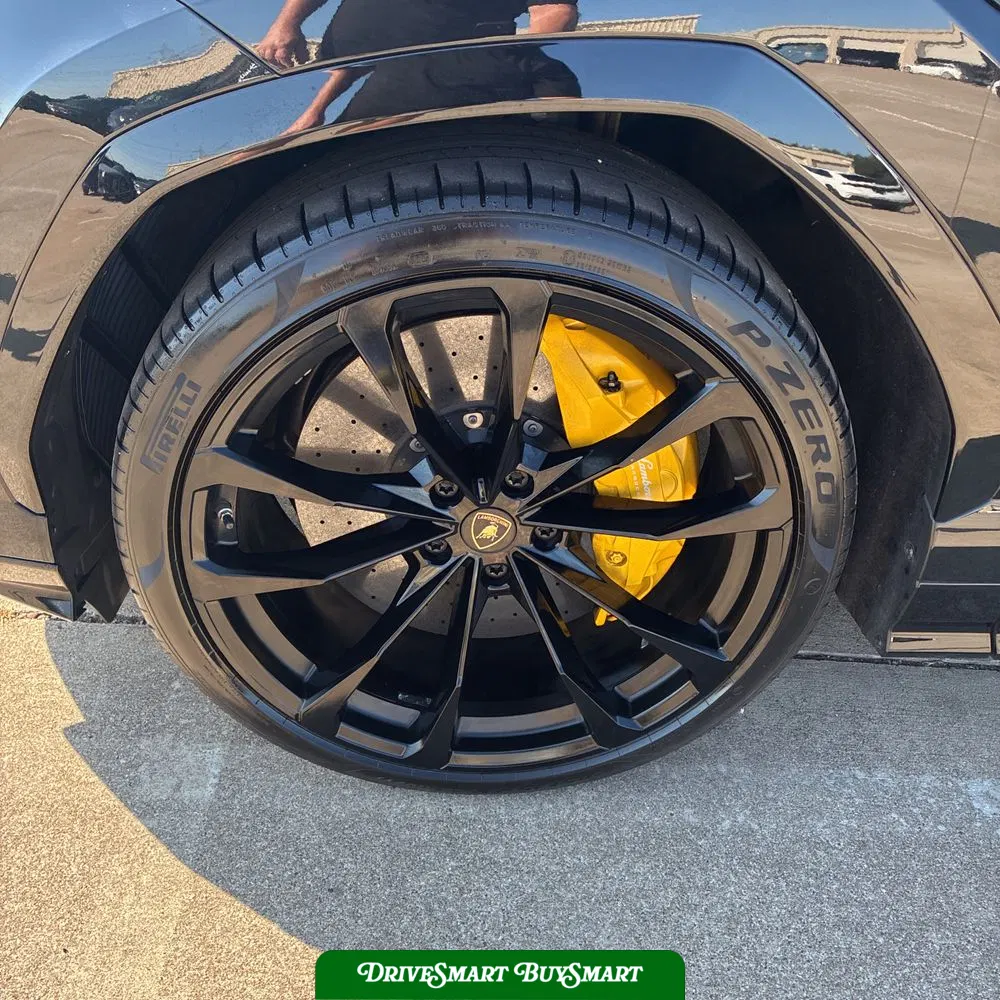 2019 Lamborghini Urus Base
