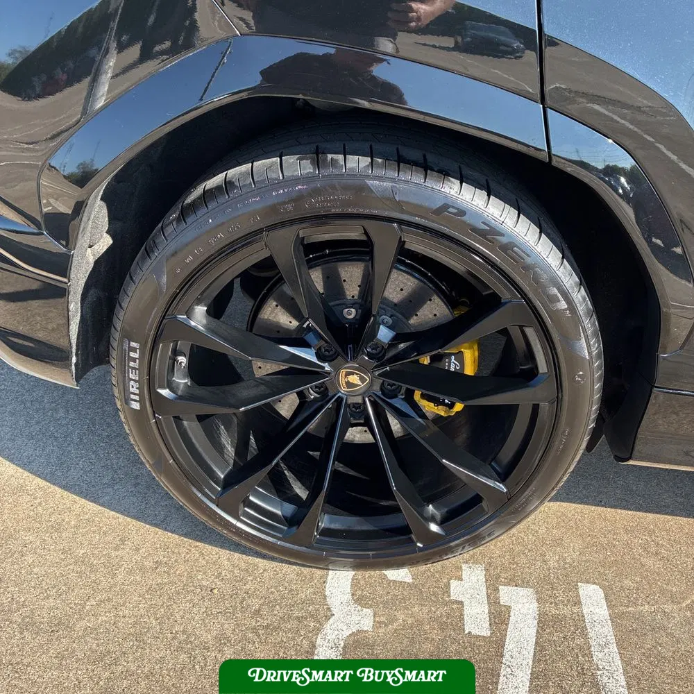 2019 Lamborghini Urus Base