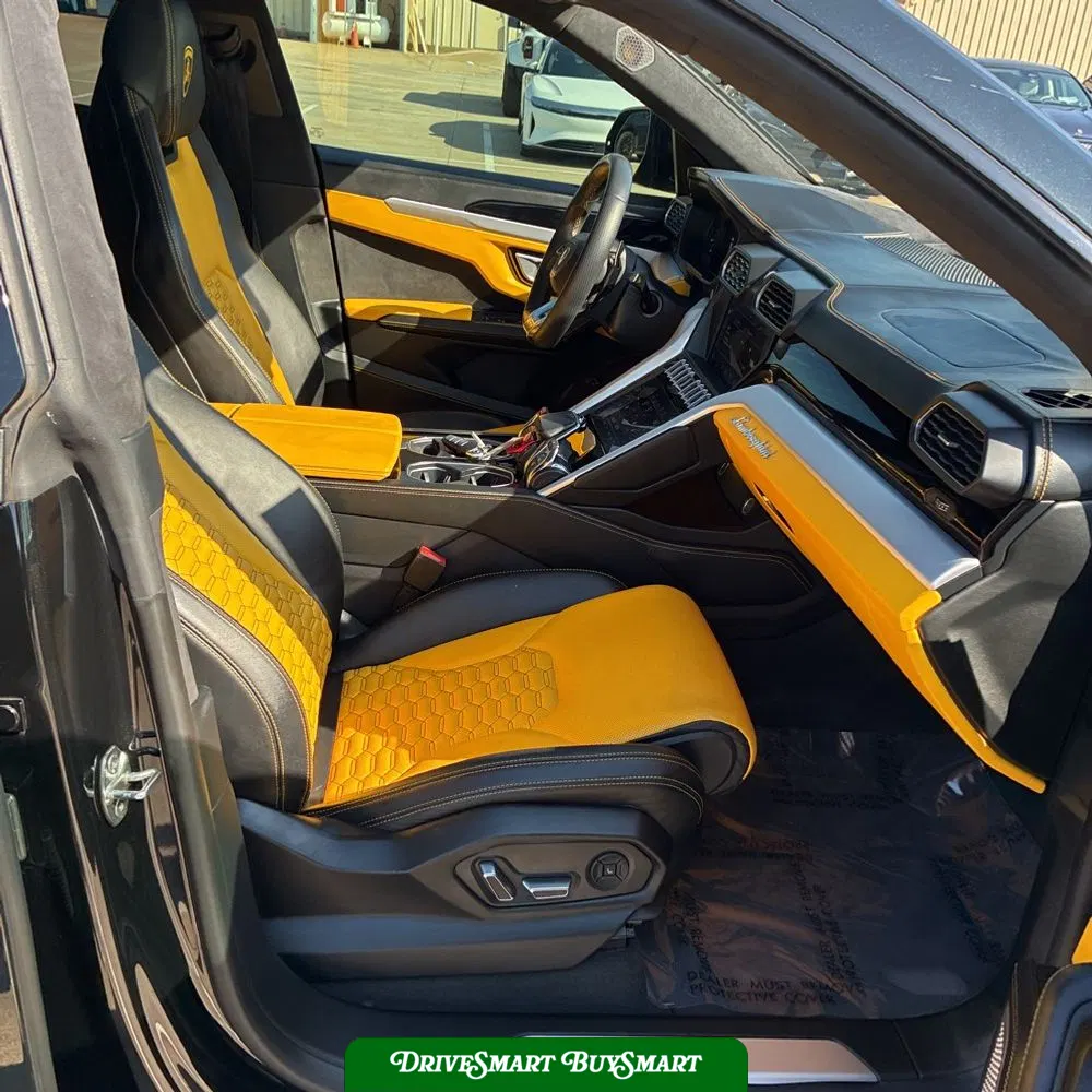 2019 Lamborghini Urus Base