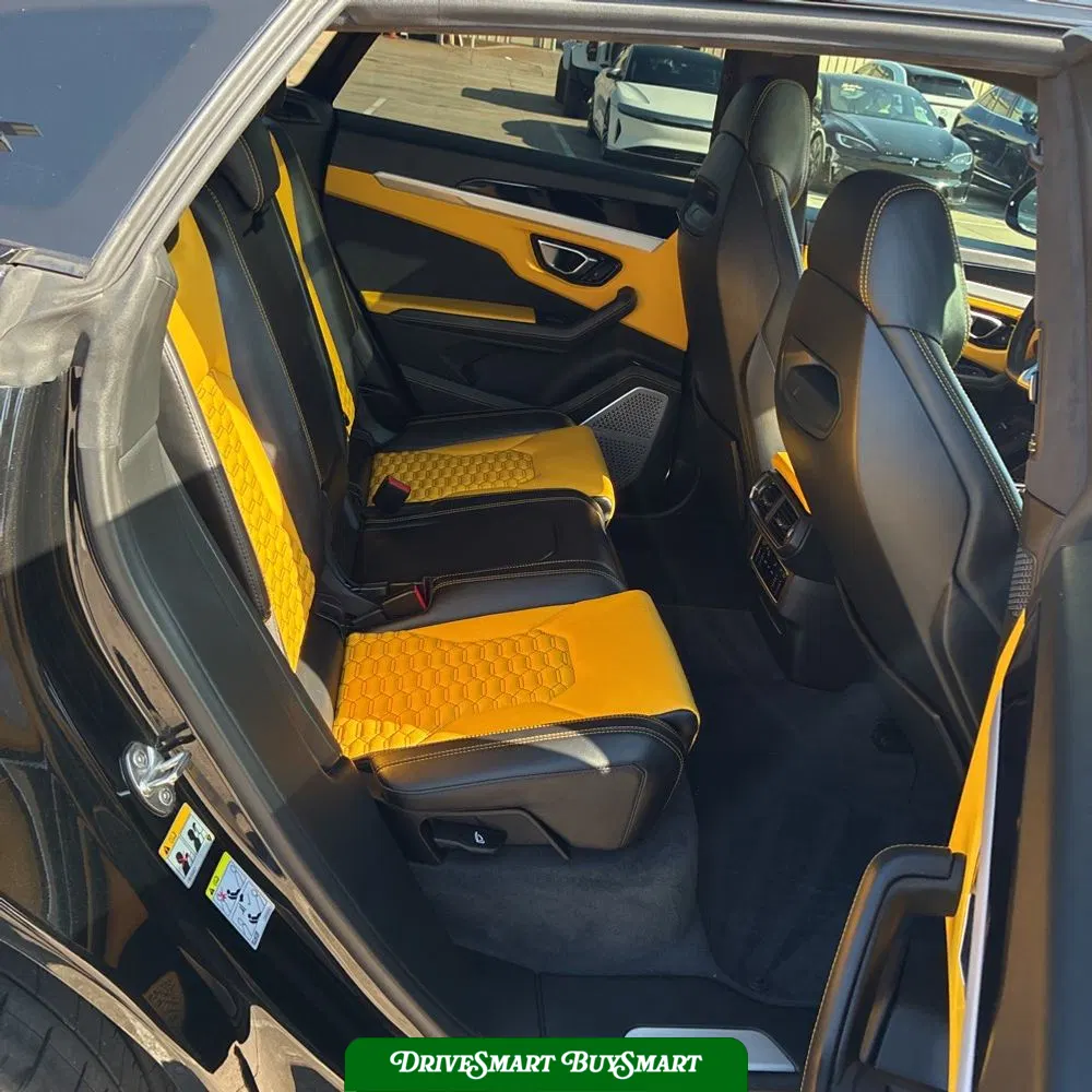 2019 Lamborghini Urus Base