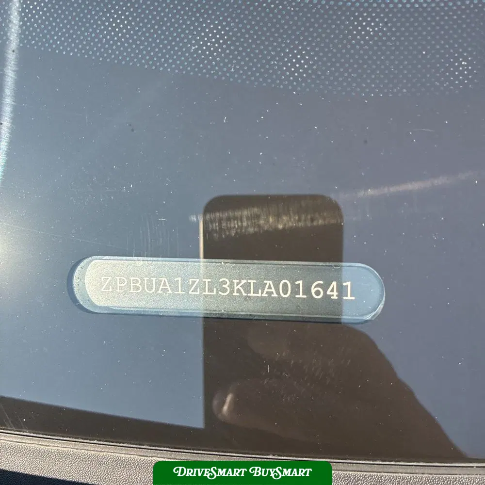 2019 Lamborghini Urus Base