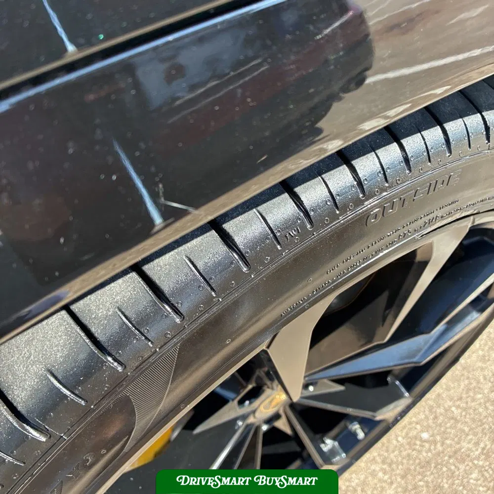 2019 Lamborghini Urus Base