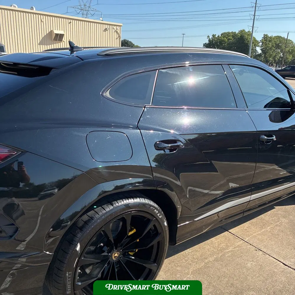 2019 Lamborghini Urus Base