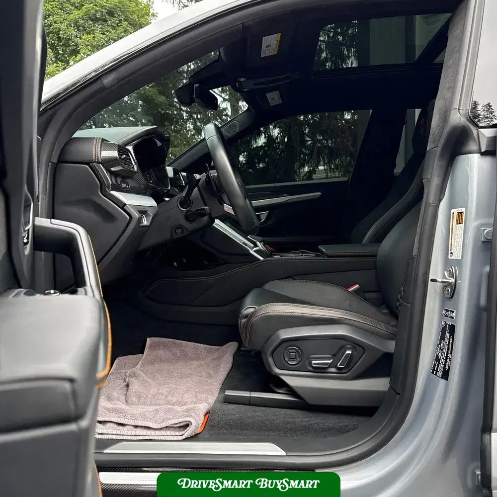 2020 Lamborghini Urus Base