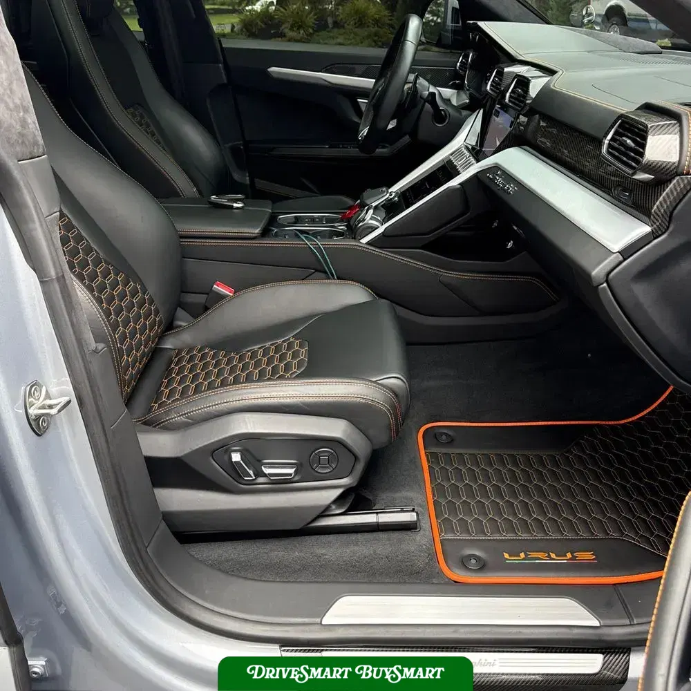 2020 Lamborghini Urus Base